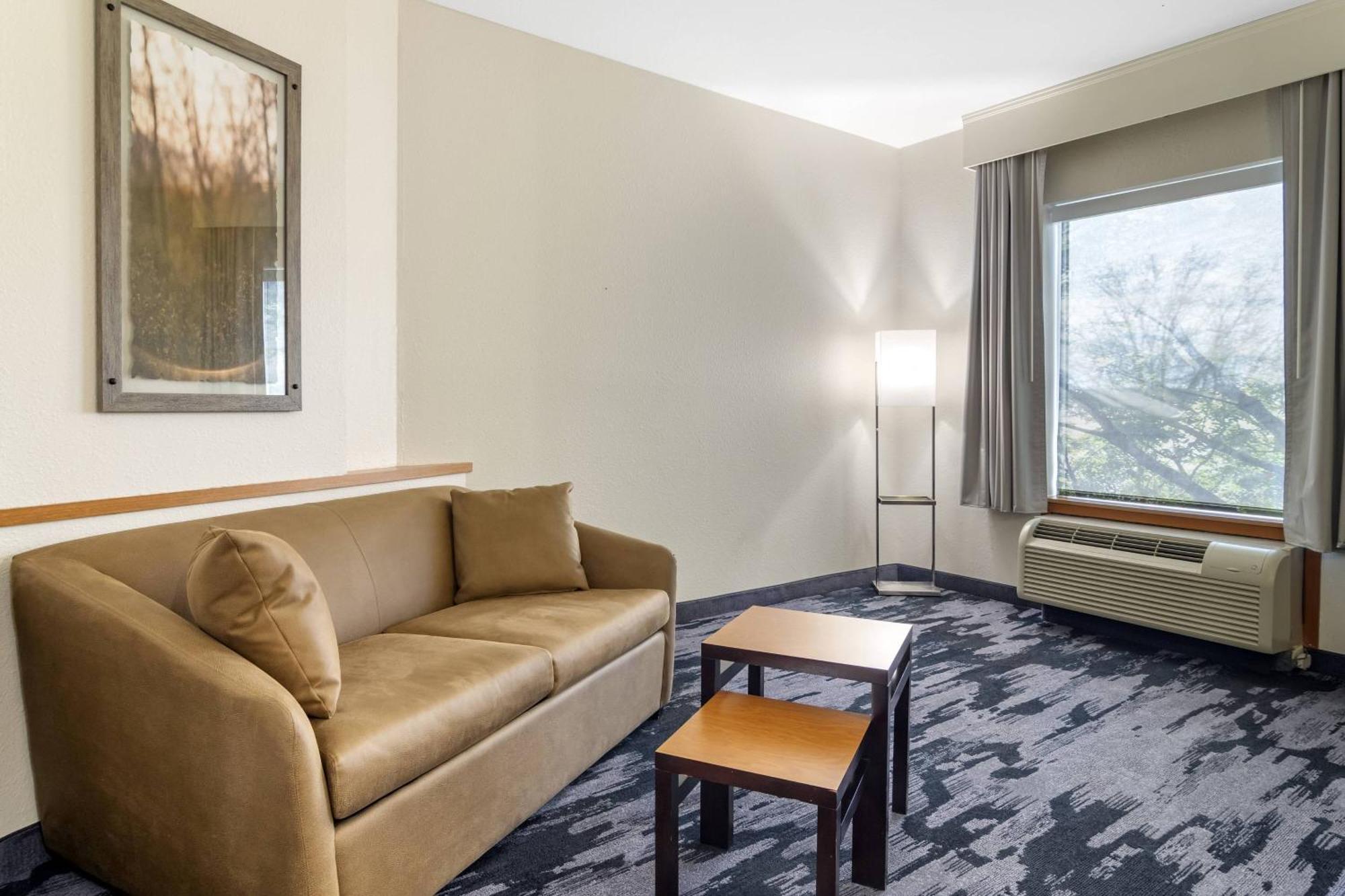Fairfield Inn & Suites By Marriott Commerce Zewnętrze zdjęcie